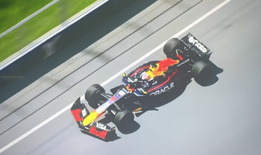 Verstappen Quickest in FP1 Ahead of Albon and Sainz